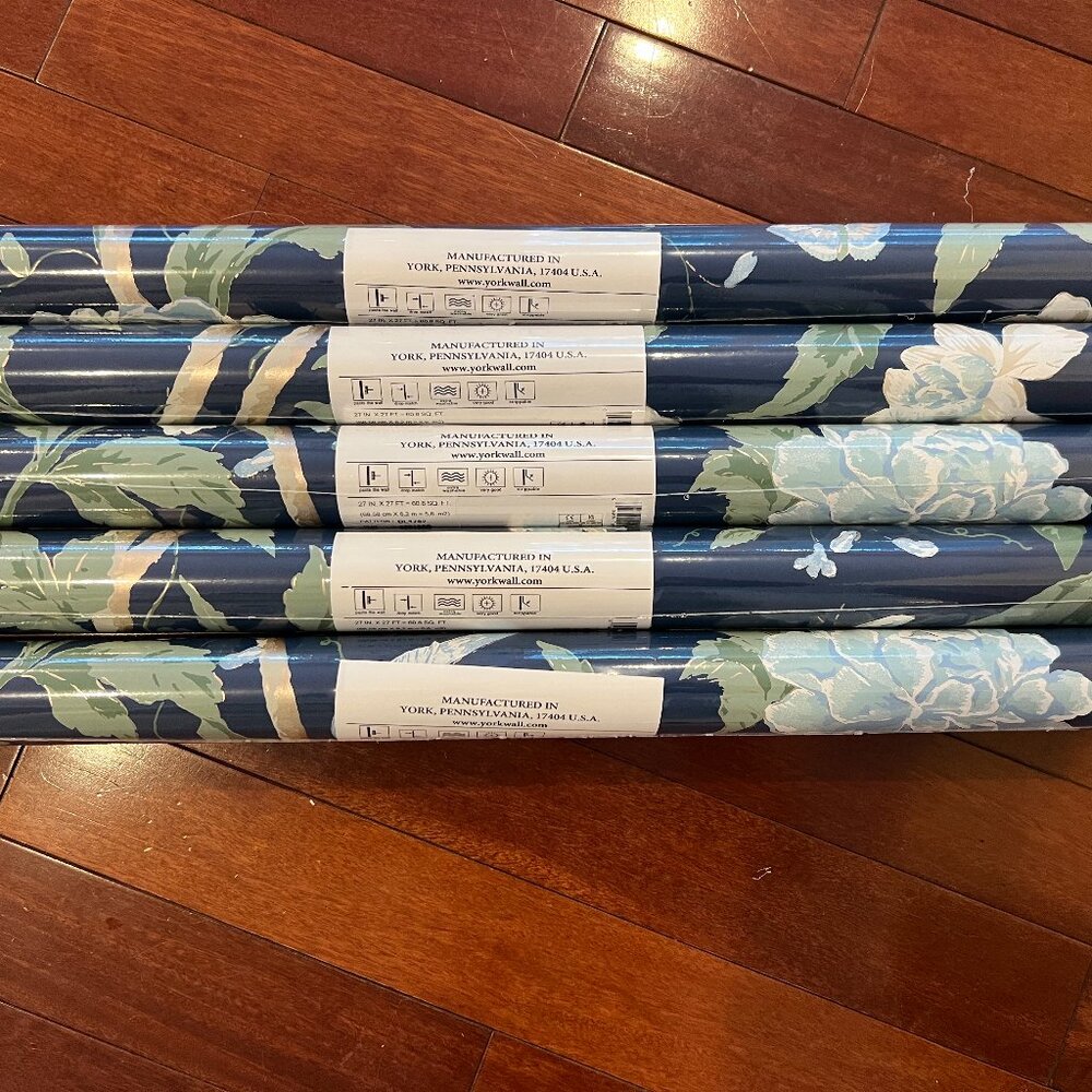 5 NIB rolls of York Teahouse Floral wallpaper in navy